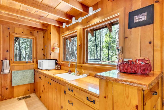 55170 Daryll Road, Idyllwild, CA 92549