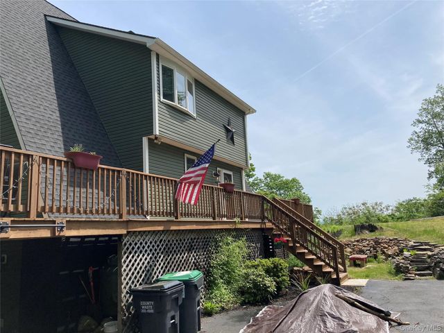 17 Hilltop Avenue, Newburgh, NY 12550