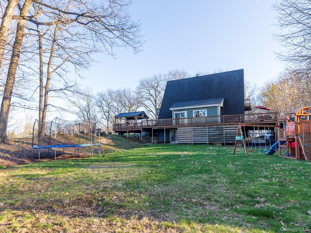 17 Hilltop Avenue, Newburgh, NY 12550