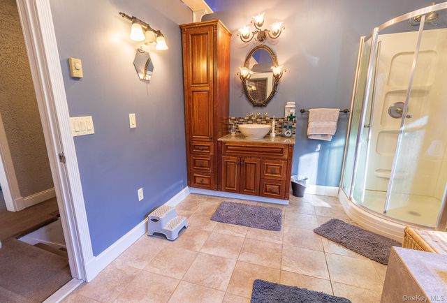 17 Hilltop Avenue, Newburgh, NY 12550