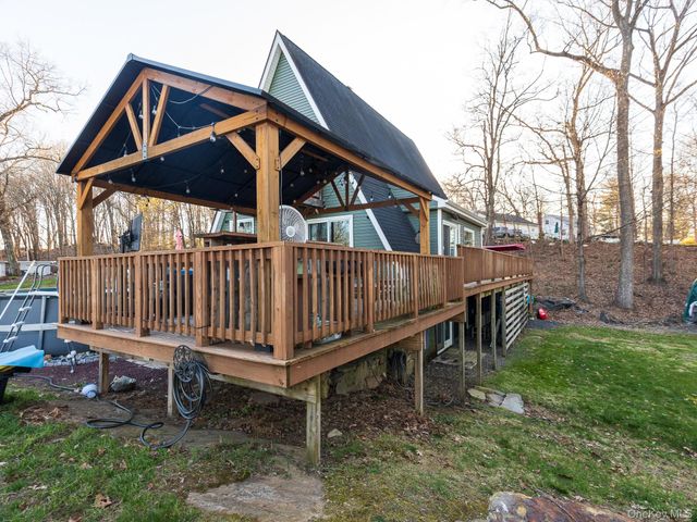 17 Hilltop Avenue, Newburgh, NY 12550
