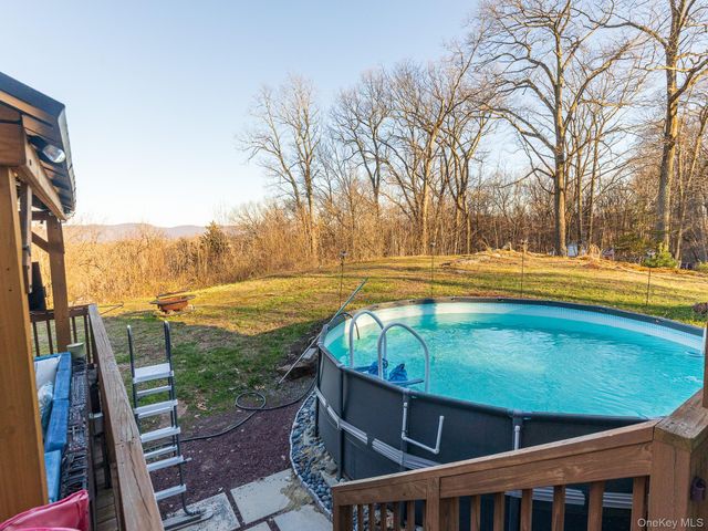 17 Hilltop Avenue, Newburgh, NY 12550