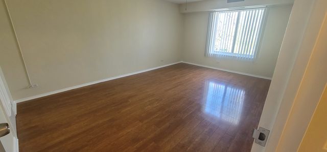 1515 E Central Road 318C, Arlington Heights, IL 60005