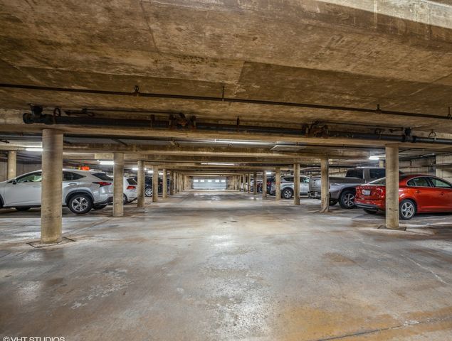 1515 E Central Road 318C, Arlington Heights, IL 60005