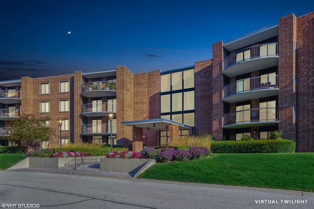 1515 E Central Road 318C, Arlington Heights, IL 60005