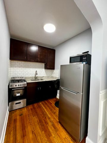 4427 N Seeley Avenue 412, Chicago, IL 60625