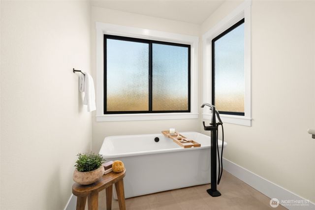 17104 NW 7TH Avenue, Ridgefield, WA 98642