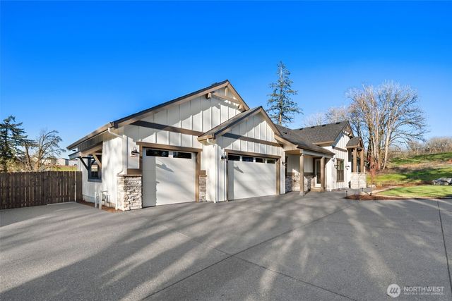 17104 NW 7TH Avenue, Ridgefield, WA 98642