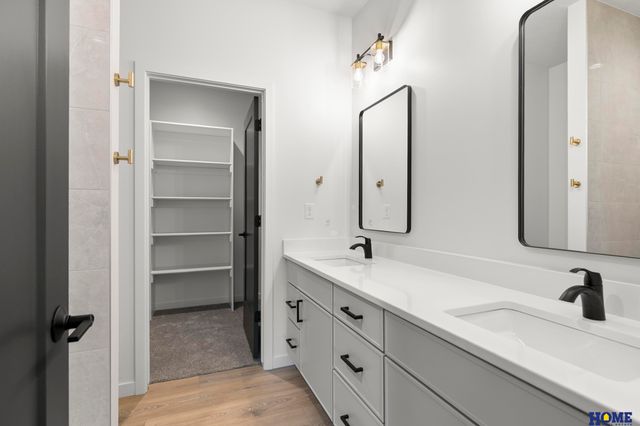 1311 SW 36th Street, Lincoln, NE 68522