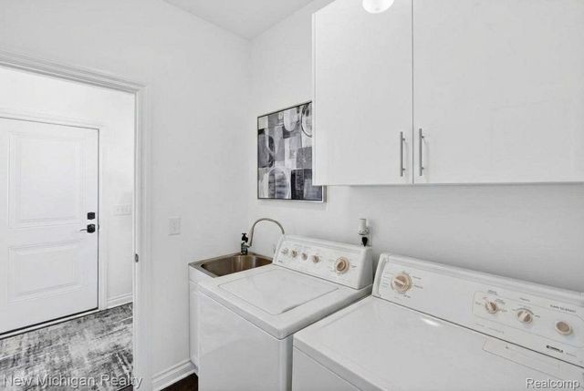 13136 Harbor Landings Drive 85, Fenton Charter Township, MI 48430