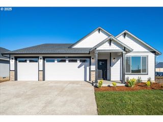 540 E Fourth St, Yamhill, OR 97148