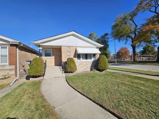 302 153rd Street, Calumet City, IL 60409