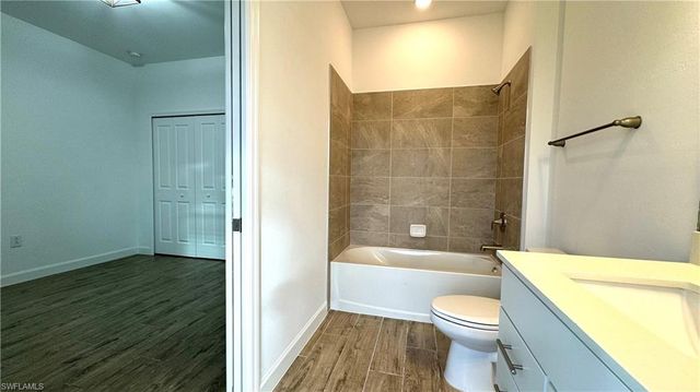 20100 Napa LOOP, Estero, FL 33928