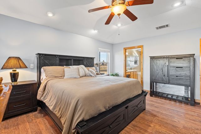 670 Farm Road 196 N, Blossom, TX 75416