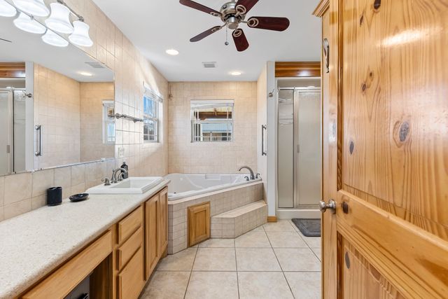 670 Farm Road 196 N, Blossom, TX 75416