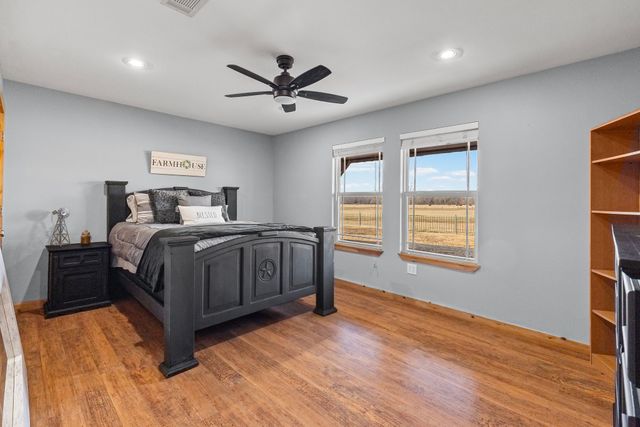 670 Farm Road 196 N, Blossom, TX 75416