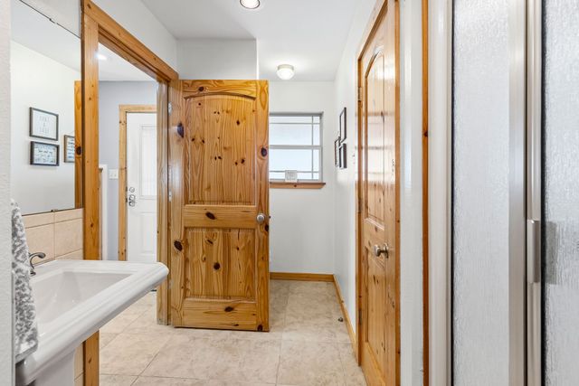 670 Farm Road 196 N, Blossom, TX 75416