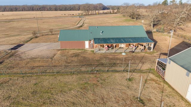 670 Farm Road 196 N, Blossom, TX 75416