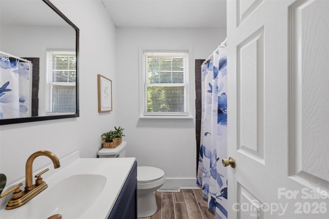 1320 Tom Fox Street, Morganton, NC 28655