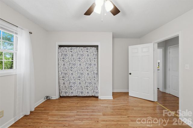 1320 Tom Fox Street, Morganton, NC 28655