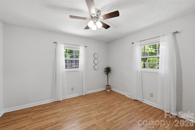 1320 Tom Fox Street, Morganton, NC 28655