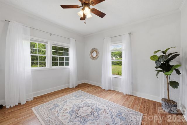 1320 Tom Fox Street, Morganton, NC 28655