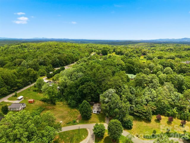 1320 Tom Fox Street, Morganton, NC 28655