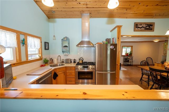 145 Arthur Avenue, Evans, NY 14006