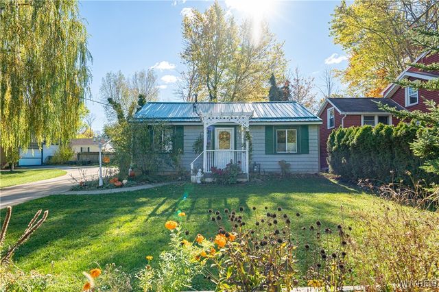 145 Arthur Avenue, Evans, NY 14006