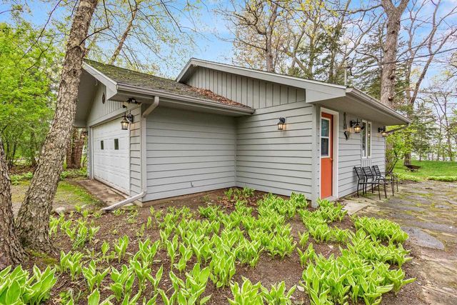 W1834 Sandstone Avenue, Green Lake, WI 54941