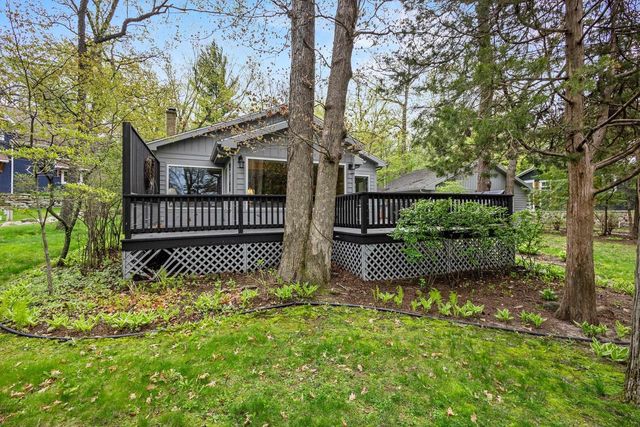 W1834 Sandstone Avenue, Green Lake, WI 54941