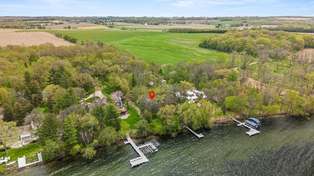 W1834 Sandstone Avenue, Green Lake, WI 54941