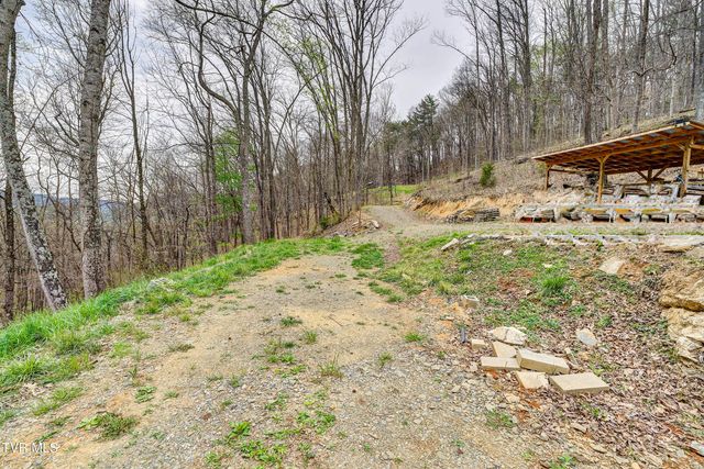394 & 400 Bishop Hollow Road, Elizabethton, TN 37643