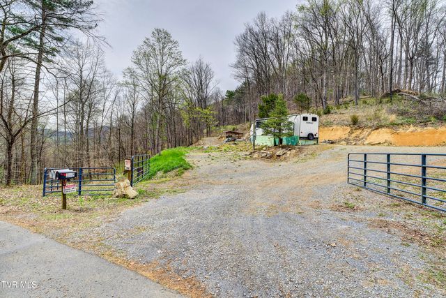 394 & 400 Bishop Hollow Road, Elizabethton, TN 37643