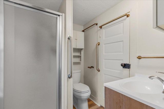 207 Hudgins ST, Smithville, TX 78957
