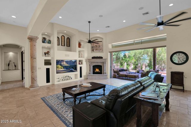 34023 N 2ND Lane, Phoenix, AZ 85085