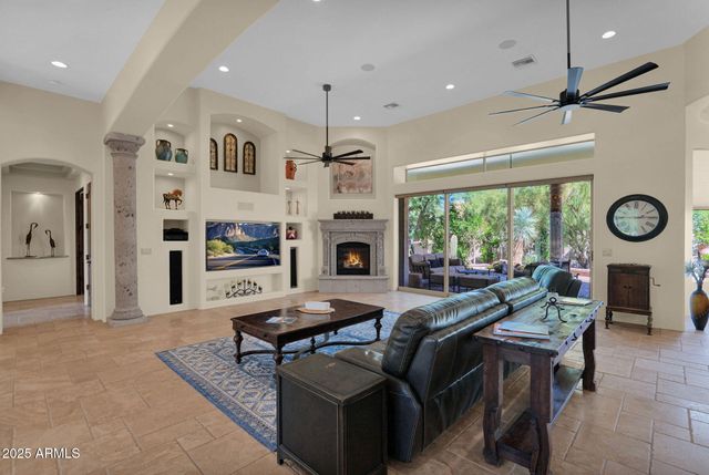 34023 N 2ND Lane, Phoenix, AZ 85085