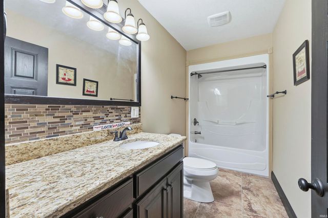 4160 W Shore Drive, Bremen, IN 46506