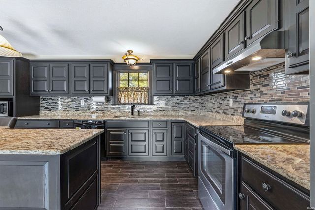 4160 W Shore Drive, Bremen, IN 46506