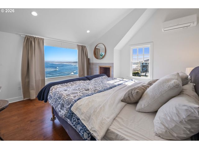 3232 SUNSET Blvd, Seaside, OR 97138