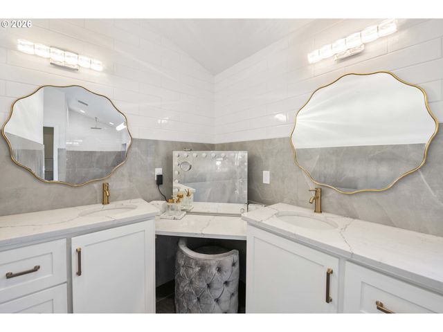 3232 SUNSET Blvd, Seaside, OR 97138