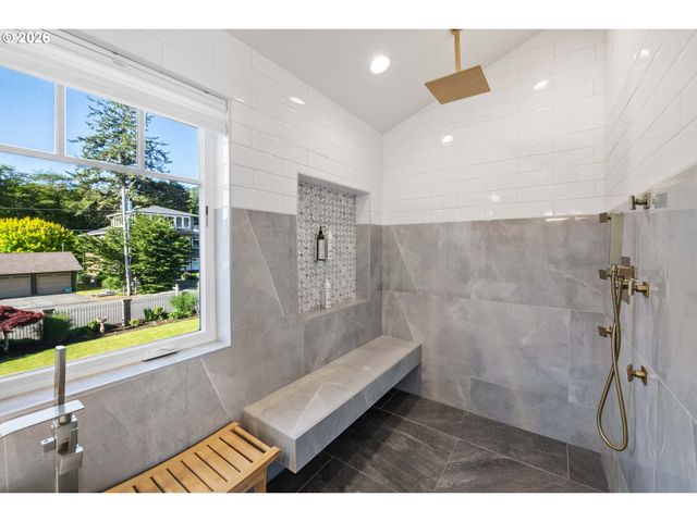3232 SUNSET Blvd, Seaside, OR 97138