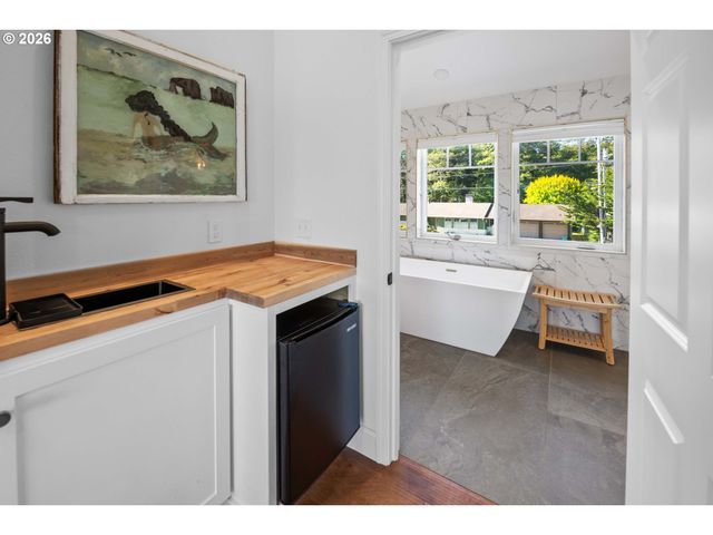 3232 SUNSET Blvd, Seaside, OR 97138