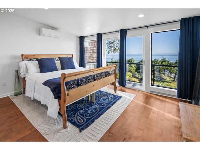 3232 SUNSET Blvd, Seaside, OR 97138