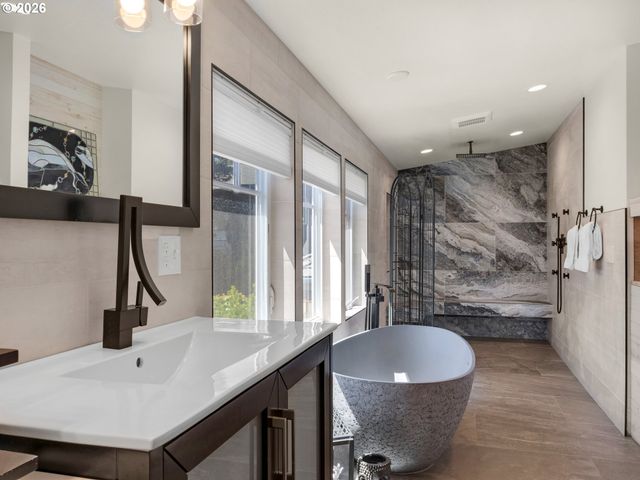 3232 SUNSET Blvd, Seaside, OR 97138