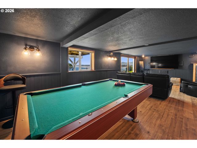 3232 SUNSET Blvd, Seaside, OR 97138