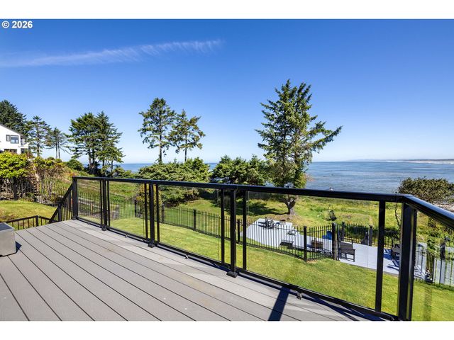 3232 SUNSET Blvd, Seaside, OR 97138