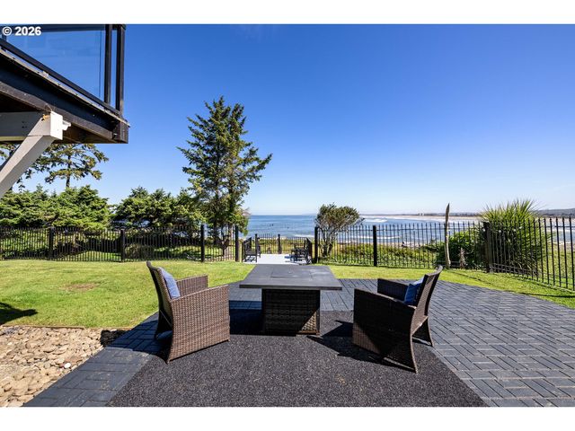 3232 SUNSET Blvd, Seaside, OR 97138