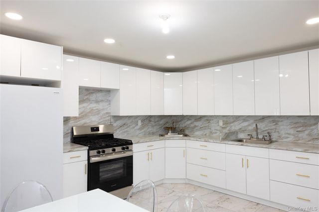 4 Rita Avenue B, Monsey, NY 10952