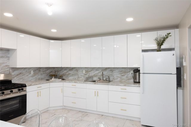 4 Rita Avenue B, Monsey, NY 10952